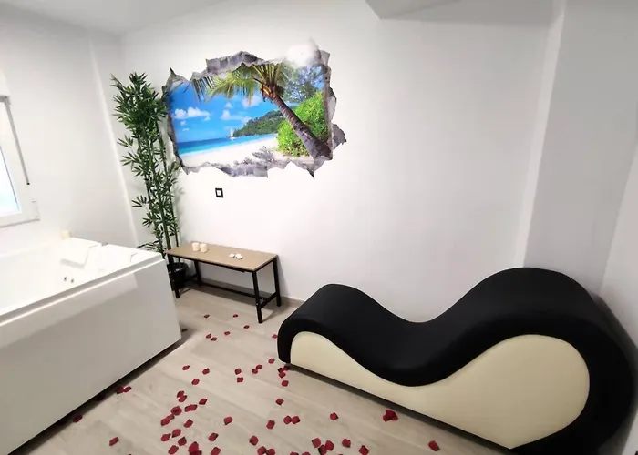 Con Jacuzzi: El Rincon De Ayud Apartman *